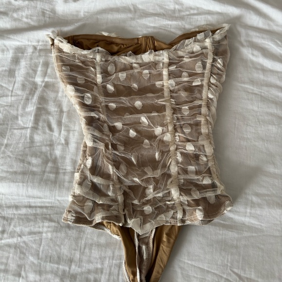 FashionNova Bodysuit - Picture 2 of 2